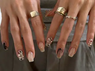 ネイル ホアン シュリンのネイルデザイン