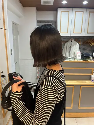 ミディアム ショート/ 木村詩織のヘアスタイル