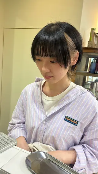 ショート カラー Rinon所属・沖 真琴のヘアスタイル