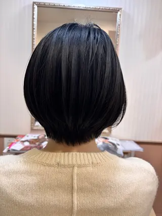 ショート シンセティックヘアデザイン所属・吉井 愛のヘアスタイル