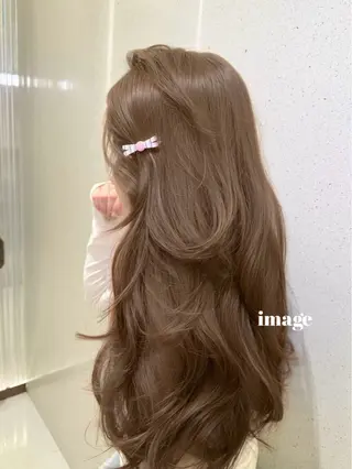 ロング カラー 🖤ハイトーン× レイヤー🖤SARAのヘアスタイル