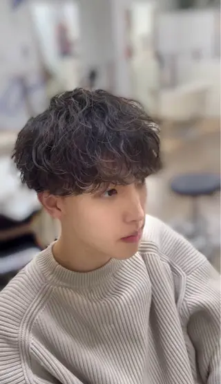 パーマ メンズ 韓国レイヤーカット 透明感カラー冨田那樹のヘアスタイル