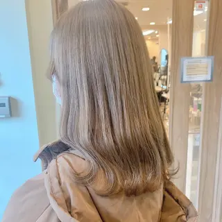 セミロング カラー NUMBER_ ユイナのヘアスタイル