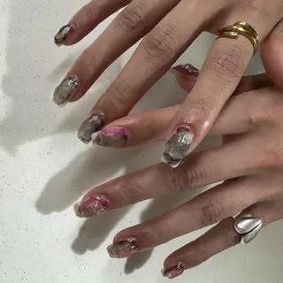 ネイル nailstudio eviz新宿店のネイルデザイン