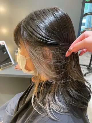 ロング 横山 菜摘のヘアスタイル