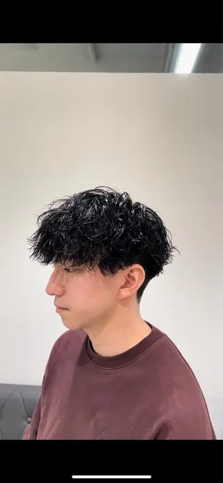 ショート メンズ フェザーパーマ職人 🪶ryosukeのヘアスタイル