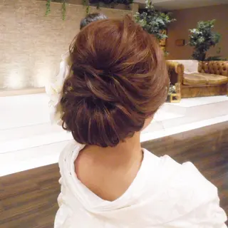 ロング ヘアアレンジ ヘアアンドメイクムタ 新居のヘアスタイル