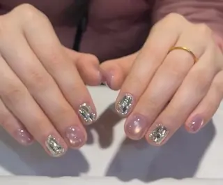 ネイル エリアネイルサロン所属・つ きのネイルデザイン