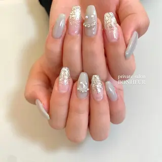 ネイル BONHEUR Annaのネイルデザイン