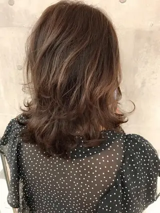 ミディアム カラー 髪質改善ｶﾗｰ ｹｱﾌﾞﾘｰﾁ/ﾀﾑのヘアスタイル