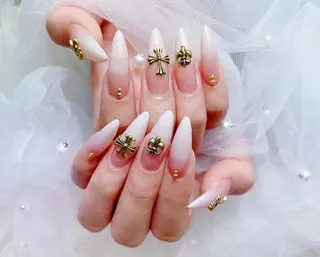 ネイル U nail 🩷 高田馬場店のネイルデザイン