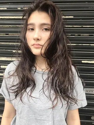 ロング 🌼U24 ヘアデザインラボのヘアスタイル