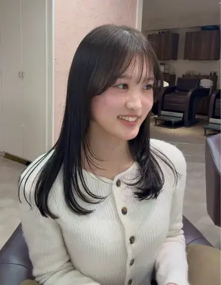 ミディアム カラー レイヤー✂️ ハイトーン💖モテ髪のヘアスタイル