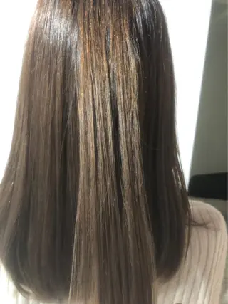 セミロング ⭐️艶髪⭐️髪質改善 newi町田 山本のヘアスタイル