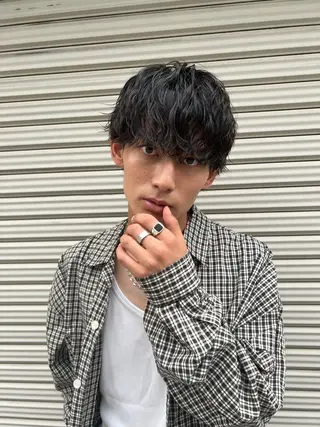 ショート メンズ 與座 小遥のヘアスタイル