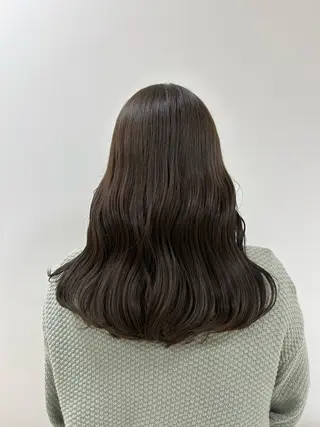 セミロング カラー kenje luscaのヘアスタイル
