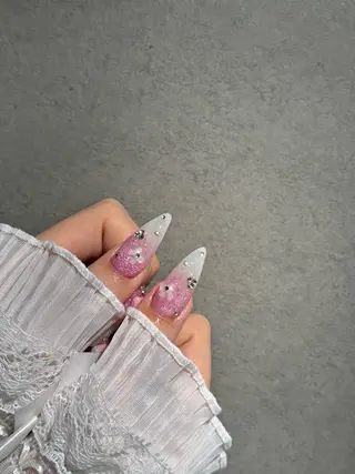 ネイル I-nailロング /ワンホン/キラキラのネイルデザイン