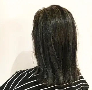 セミロング カラー 宮内 真乃のヘアスタイル