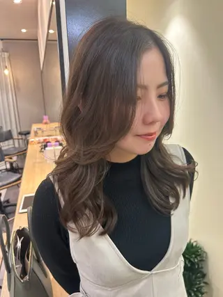 ロング パーマ hub hair レイヤー/透明感のヘアスタイル