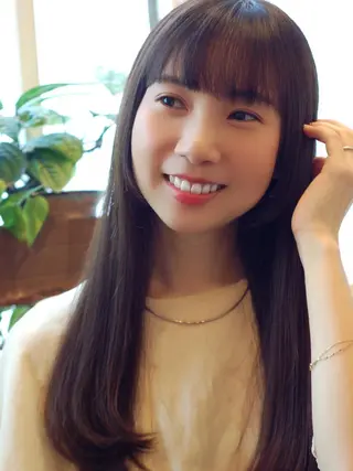 セミロング arbre所属・安藤 芽衣のヘアスタイル