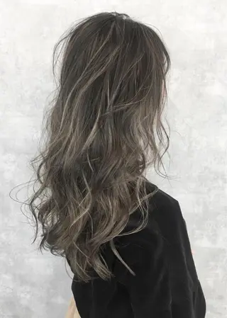 ロング カラー レイヤーカット BLend 渋谷のヘアスタイル