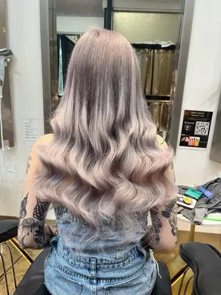 セミロング EDeN Yurinaのヘアスタイル