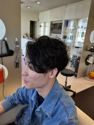 ショート パーマ メンズ 長屋 裕也のヘアスタイル