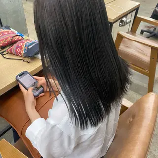 ミディアム カラー GARDEN omotesando所属・タキウエ ナナホのヘアスタイル