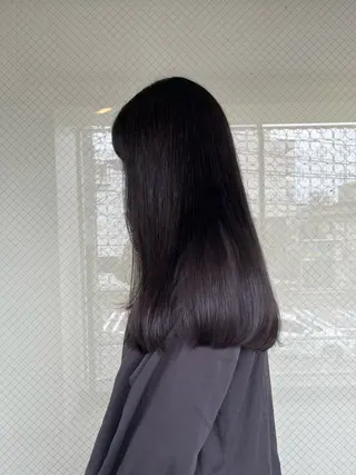 ロング カラー CLOVER新田辺所属・石賀 早紀のヘアスタイル