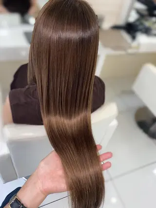 ロング カラー パーマ ヘアアレンジ メンズ キッズ ネイル マツエク・マツパ 20代半ば上質なへア ケア 髪質改善 大西のヘアスタイル