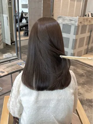 ミディアム レイヤーカット× 前髪カット片山聖のヘアスタイル