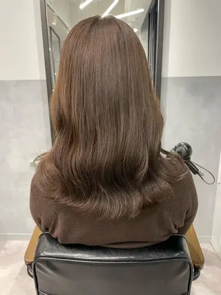 セミロング ツノダ ルカのヘアスタイル