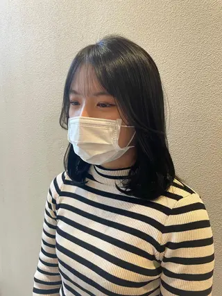 ミディアム カラー アンニュイヘア/ 顔周りカット/眞弓萌のヘアスタイル