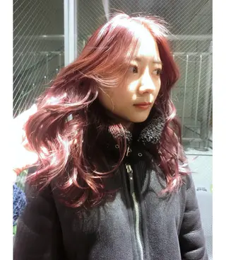 ミディアム カラー ハッシュカット/ MAYAのヘアスタイル