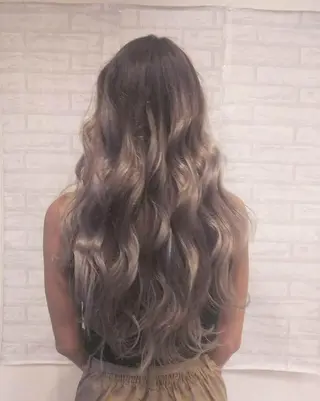 ロング カラー JIL BLAN 京都所属・RU RIのヘアスタイル