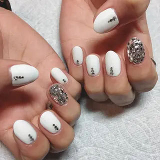 ネイル THECOLORS所属・近貞 莉奈のネイルデザイン