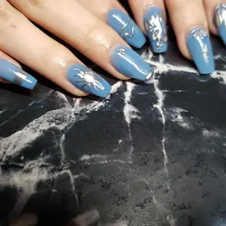 ミディアム ネイル クロキ 。のネイルデザイン