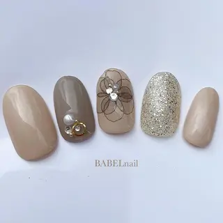 ネイル BABELバベル所属・江戸川橋✨BABEL 【バベル】大人可愛いのネイルデザイン