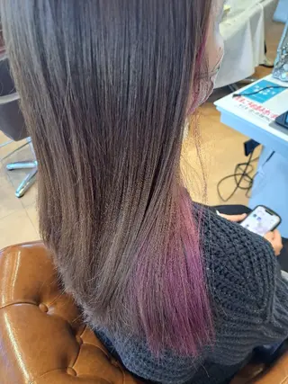 カラー セミロング 本多 いぶきのヘアスタイル