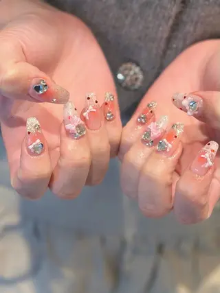 ネイル nailsalon moe.所属・yume 大人ガーリーネイルのネイルデザイン