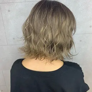 ショート カラー 韓国レイヤーカット/ ダブルカラーのヘアスタイル