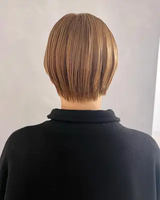 ショート foto所属・𝐁𝐋𝐔𝐄𝐓 /カット特化/新宿のヘアスタイル