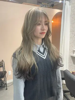 ロング カラー lani hair salon所属・SHOTO ハイトー ン/デザインカラーのヘアスタイル