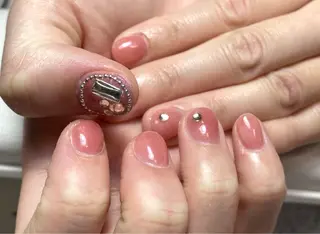 ネイル エリアネイルサロン所属・つ きのネイルデザイン