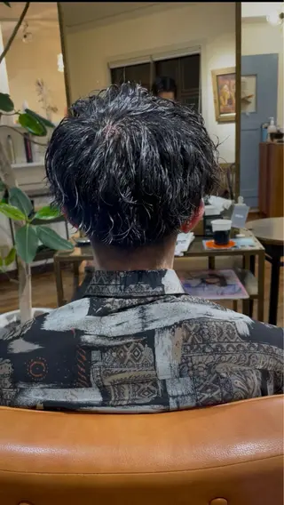 パーマ メンズ 西岡 勇人のヘアスタイル