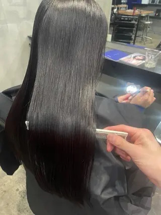 カラー T  O Yのヘアスタイル