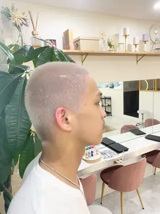 カラー メンズ 田澤 史悠のヘアスタイル