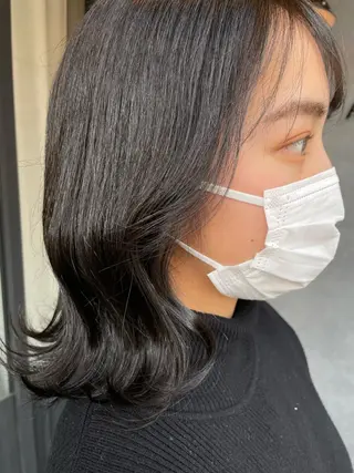 ミディアム N°　jillva 腰山 菜々美のヘアスタイル