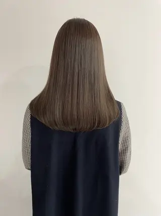 セミロング カラー 岩田 萌那のヘアスタイル