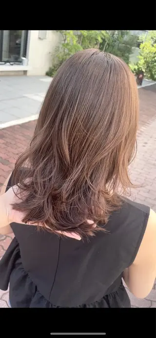 ミディアム カラー BEBE所属・ご新規様限定 透明感カラーKANAのヘアスタイル